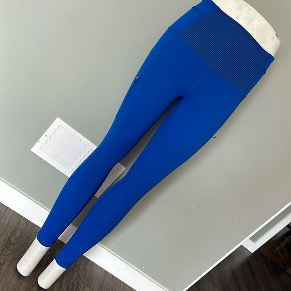 Lululemon size 2 leggings - Picture 1 of 3